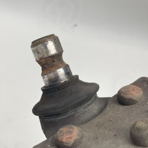 A6393300510 Ричаг передній правий на Мерседес Віто / Віано W639