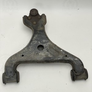 A6393300510 Ричаг передній правий на Мерседес Віто / Віано W639