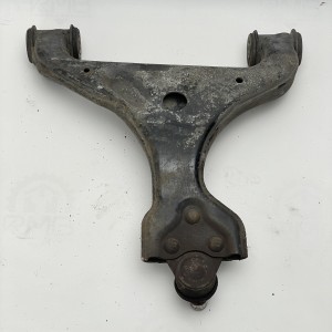 A6393300510 Ричаг передній правий на Мерседес Віто / Віано W639