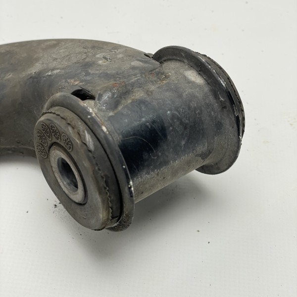 A6393300510 Ричаг передній правий на Мерседес Віто / Віано W639 A6393300510 Ричаг передній правий на Мерседес Віто / Віано W639