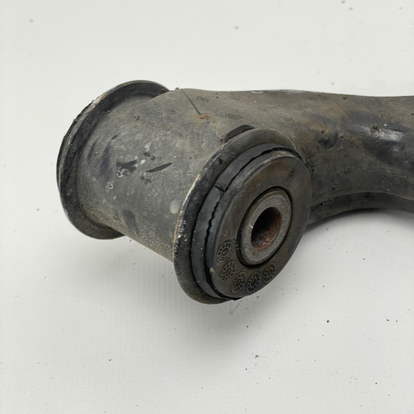 A6393300510 Ричаг передній правий на Мерседес Віто / Віано W639 A6393300510 Ричаг передній правий на Мерседес Віто / Віано W639