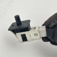 0015458714 Выключатель контроля положения ручного тормоза на Mercedes