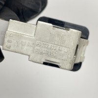 0015458714 Выключатель контроля положения ручного тормоза на Mercedes