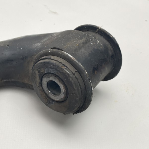 A6393300410 Рычаг передний левый на Mercedes Vito / Viano W639