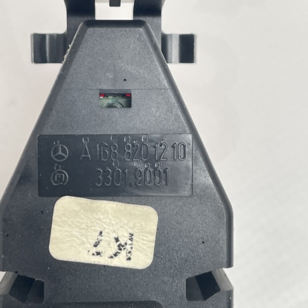 A1688201210 Аварийная кнопка / Кнопка аварийной остановки на Mercedes A-Class W 168