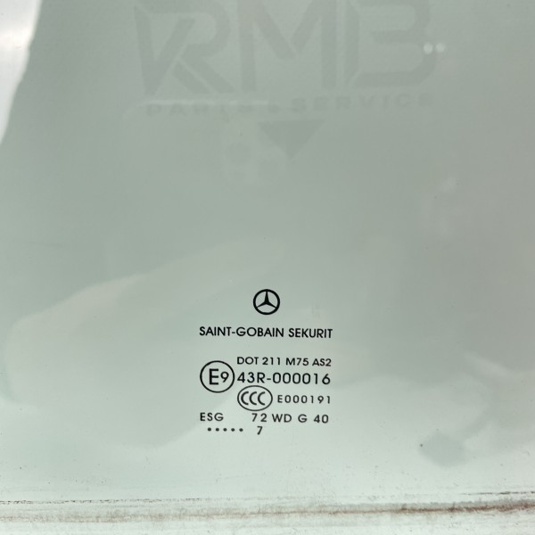 A6397250410 Стекло передней левой двери (водительской) на Mercedes Vito / Viano W 639