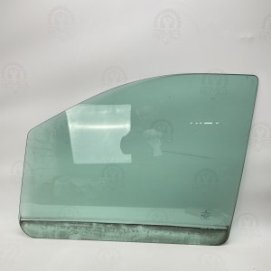 A6397250410 Скло передніх лівих дверей (водійське) на Мерседес Віто / Віано W 639