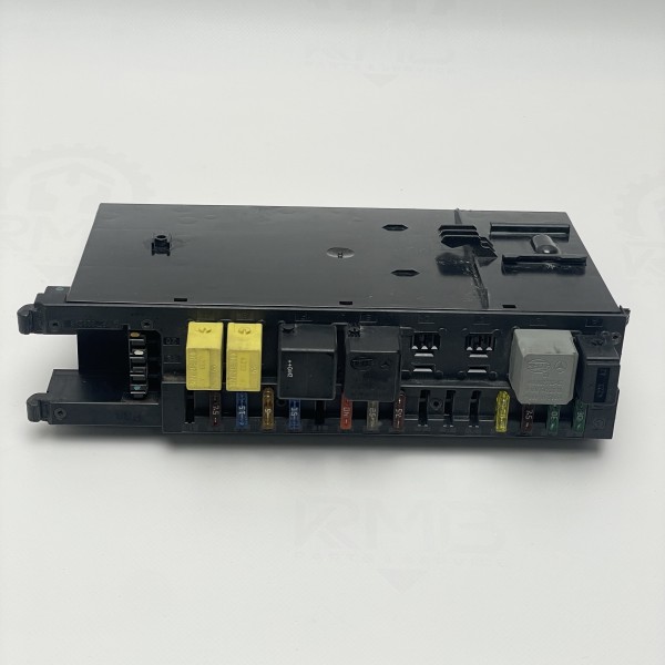 A2035453101 Блок предохранителей — блок SAM на Mercedes C-Class W203