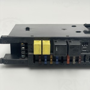 A2035453101 Блок предохранителей — блок SAM на Mercedes C-Class W203