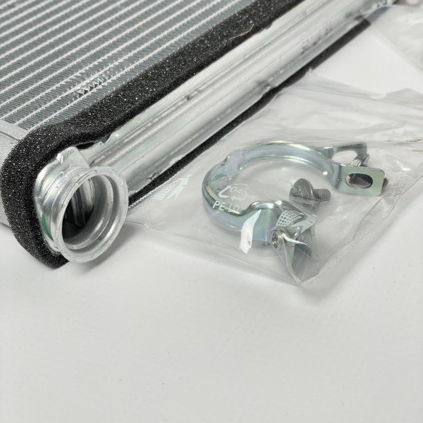 A0008355600 Heater radiator for Mercedes Sprinter W 907 / W 910 2.2 3.0