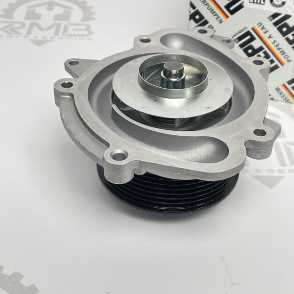 P1521 HEPU 2.2 OM651 coolant pump for Mercedes Sprinter W 907 / W 910