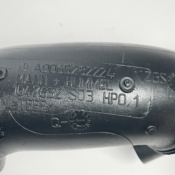 A9065282224 Воздуховод, выход из воздушного фильтра 3.0 CDI OM642 на Mercedes Sprinter 318 319 518 519 W 906 / W 907