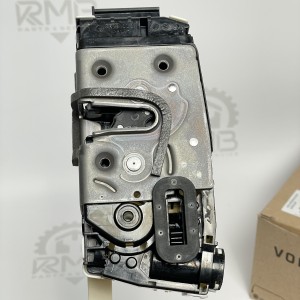 А9067401335 Замок задней правой двери на Mercedes Sprinter W 906 / Volkswagen Crafter