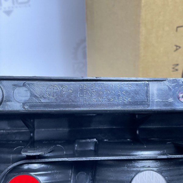 440-1939R-UE Фонарь / Стоп-сигнал, задний правый DEPO на Mercedes Sprinter W 906