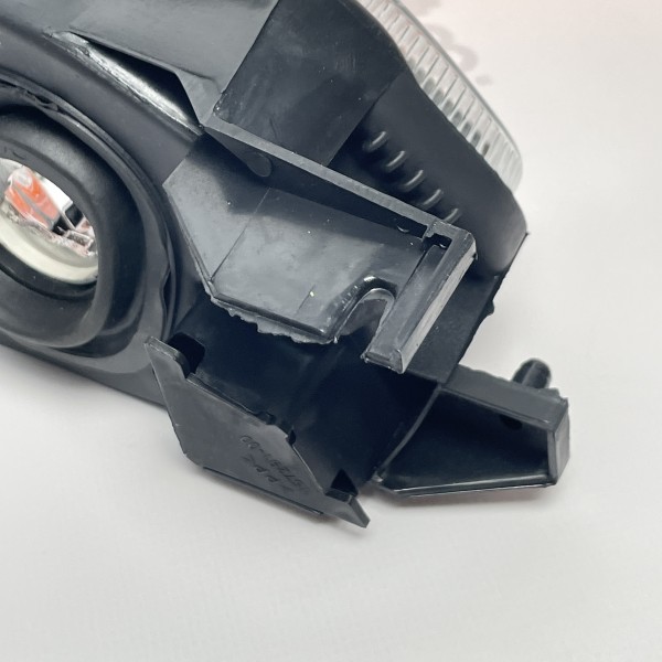 110 8220 Правая противотуманная фара AutoTechteile на Mercedes Sprinter W 906 2006 - 2013р.