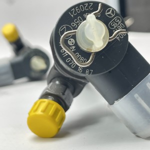 A6110701687 Форсунка паливна Bosch на Мерседес Спрінтер 2.2 CDI W903 / W906 2.7 CDI (Ціна за шт)