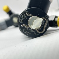 A6110701687 Топливная форсунка Bosch на Mercedes Sprinter 2.2 CDI W903 / W906 2.7 CDI (Цена за шт.)