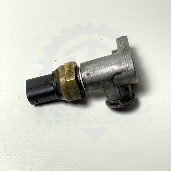 A0041531428 Датчик давления масла и топлива 2.2 2.7 CDI на Mercedes Sprinter W901 / W902 W903 / W904 / W905 / Vito W638