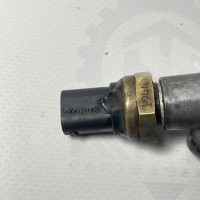 A0041531428 Датчик давления масла и топлива 2.2 2.7 CDI на Mercedes Sprinter W901 / W902 W903 / W904 / W905 / Vito W638