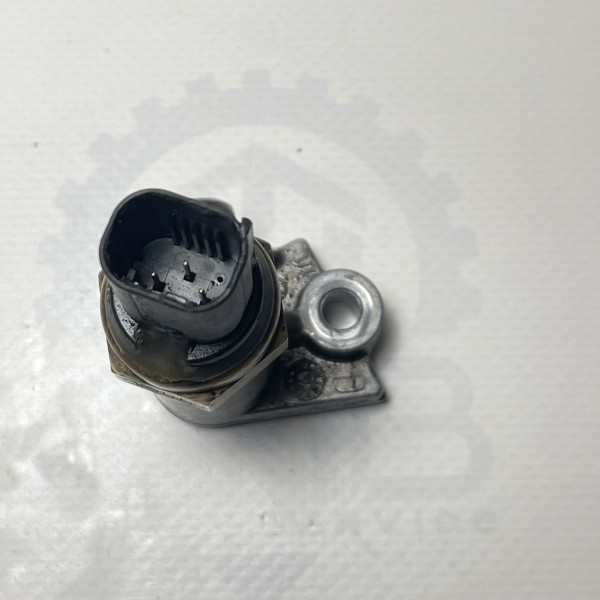 A0041531428 Датчик давления масла и топлива 2.2 2.7 CDI на Mercedes Sprinter W901 / W902 W903 / W904 / W905 / Vito W638