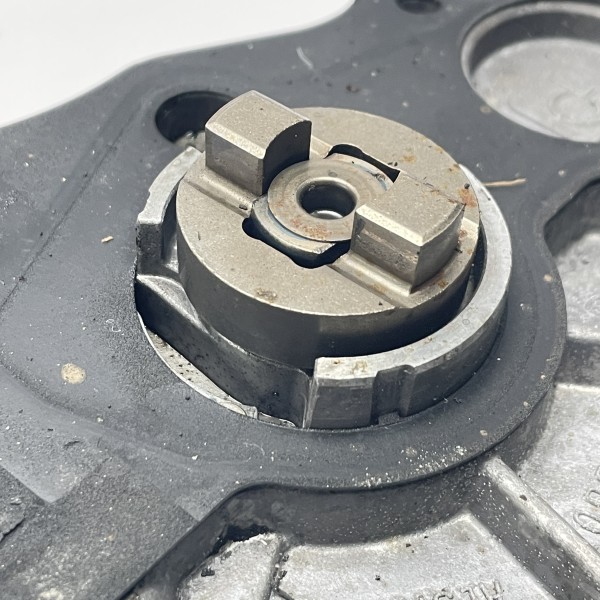 2645603 Вакуумный насос Pierburg 2.0 TDI на Volkswagen Crafter