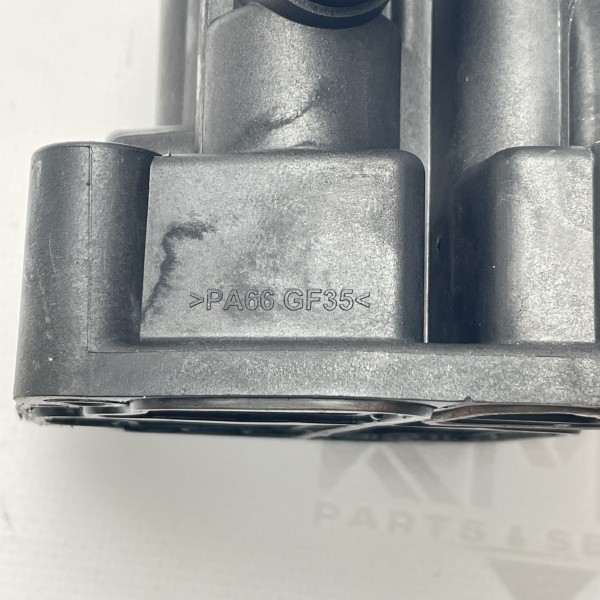 03L115389C Корпус масляного фильтра на Volkswagen Crafter 2.0 TDI