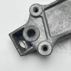 A6122230004 Кронштейн двигателя / левая опора на Mercedes W903 / W904 / W905 2.7 CDI OM612 