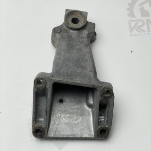 A6122230004 Кронштейн двигателя / левая опора на Mercedes W903 / W904 / W905 2.7 CDI OM612 