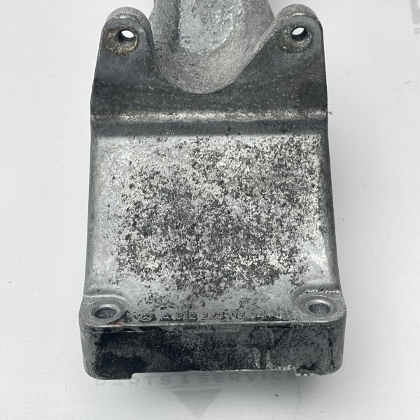 A6122230204 Кронштейн / опора двигателя, правая на Mercedes ML270 2.7 CDI OM612 W163