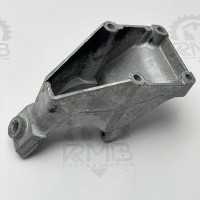 A6122230204 Кронштейн / опора двигателя, правая на Mercedes ML270 2.7 CDI OM612 W163