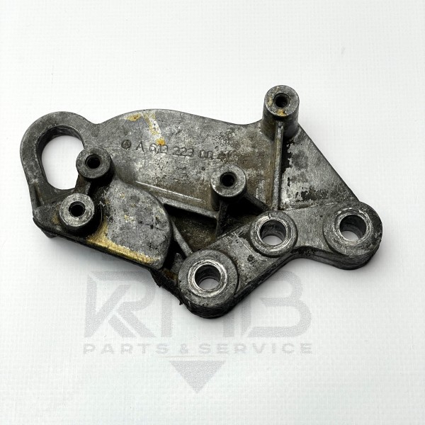 A6122230041 Кронштейн топливного фильтра на Mercedes W 903 / W 904 316 416 2.7 CDI OM612