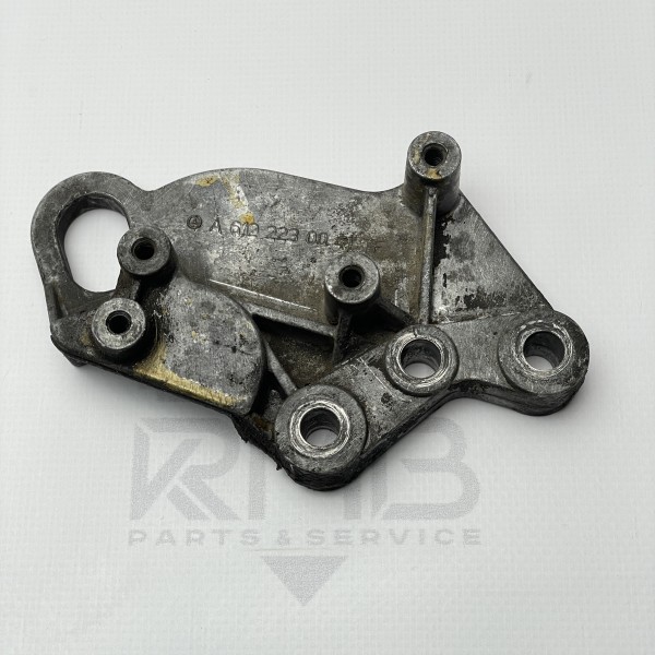 A6122230041 Кронштейн топливного фильтра на Mercedes W 903 / W 904 316 416 2.7 CDI OM612