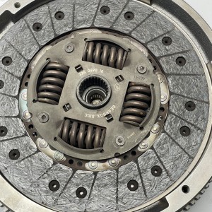 415 0649 10 Комплект сцепления — маховик, диск и корзина LUK на Volkswagen Crafter 2.0 TDI 120kw