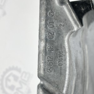 6121810201 Масляний насос на Мерседес 2.7 CDI OM612 C270 / W203 / Е270 W211 OM647