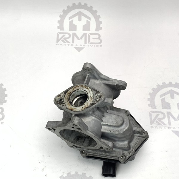 Клапан EGR на Volkswagen Crafter 2.0 TDI Клапан EGR на Volkswagen Crafter 2.0 TDI