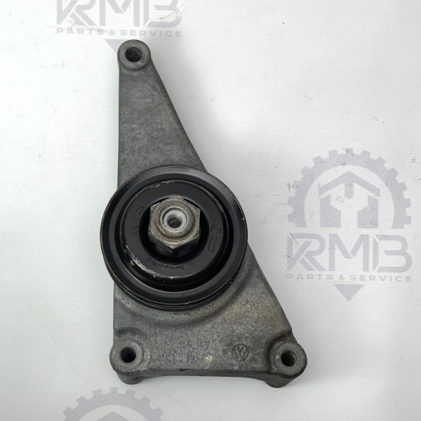 03L145167A Кронштейн вихлопной муфты на Volkswagen Crafter 2.0 TDI 03L145167A Кронштейн вихлопной муфты на Volkswagen Crafter 2.0 TDI