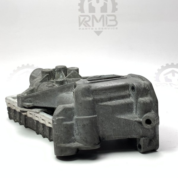 A6011800137 Oil filter housing with heat exchanger for 2.3 D and 2.9 TD на Mercedes Sprinter W901 / W902 / W903 / W904
