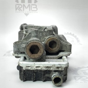 A6011800137 Oil filter housing with heat exchanger for 2.3 D and 2.9 TD на Mercedes Sprinter W901 / W902 / W903 / W904