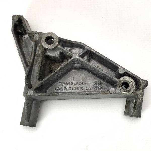 A6062360230 Кронштейн крепления гидроусилителя на Mercedes 2.9TD OM602 3.0 TD OM606