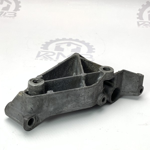 A6062360230 Кронштейн крепления гидроусилителя на Mercedes 2.9TD OM602 3.0 TD OM606