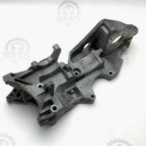 03L903143L Кронштейн крепления генератора и компрессора на Volkswagen Crafter 2.0 TDI