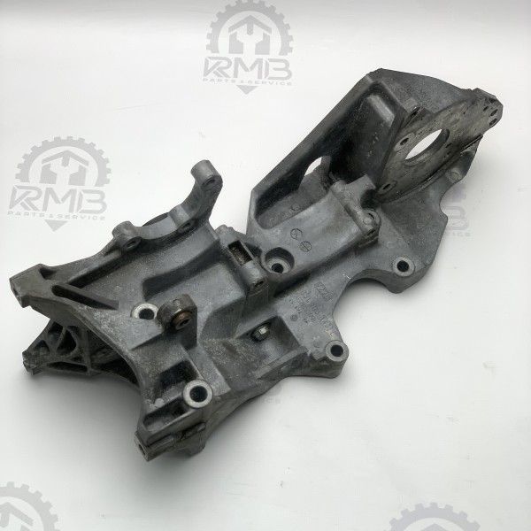 03L903143L Кронштейн крепления генератора и компрессора на Volkswagen Crafter 2.0 TDI 03L903143L Кронштейн крепления генератора и компрессора на Volkswagen Crafter 2.0 TDI