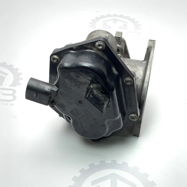 03L131501A Клапан EGR на Volkswagen Crafter / Amarok / Caddy / T5    2.0 TDI