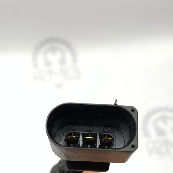 9805940 Датчик положения коленчатого вала на Volkswagen Crafter 2.0 TDI 9805940 Датчик положения коленчатого вала на Volkswagen Crafter 2.0 TDI