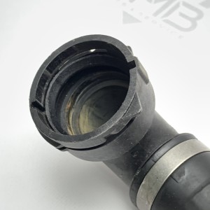 A2205015182 Radiator cooling system hose/fitting for Mercedes E320 W211 / S320 W220    3.2 CDI OM648