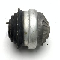 A2202401817 Опорная подушка двигателя на Mercedes  3.2CDI S320 W220