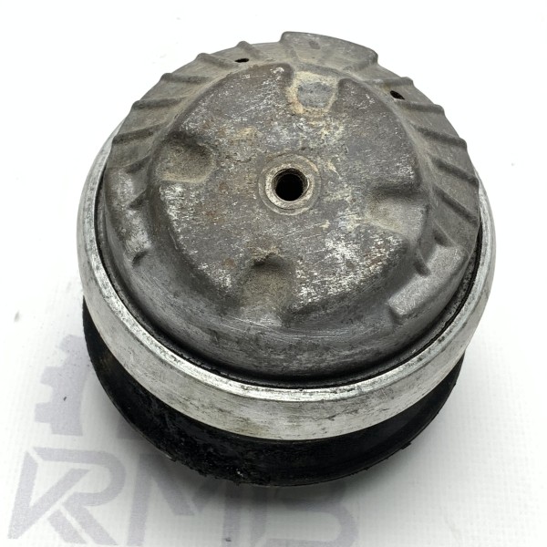 A2202401817 Опорная подушка двигателя на Mercedes  3.2CDI S320 W220