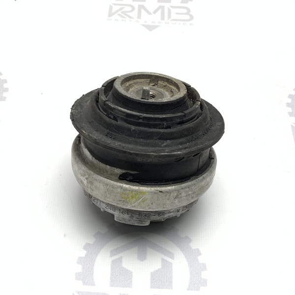 A2112401617 Опорная подушка двигателя  на Mercedes  E-Class W211