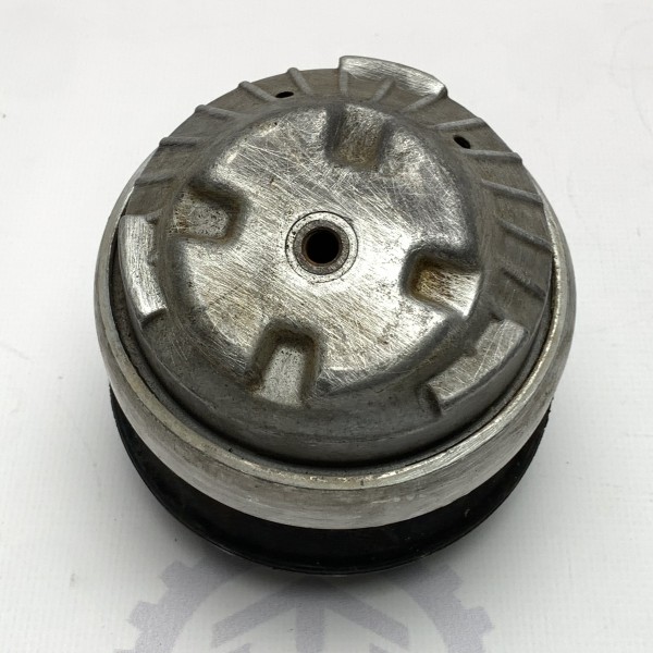 A2112401617 Опорная подушка двигателя на Mercedes E-Class W211 A2112401617 Опорная подушка двигателя на Mercedes E-Class W211