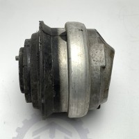 A2112401617 Опорная подушка двигателя  на Mercedes  E-Class W211